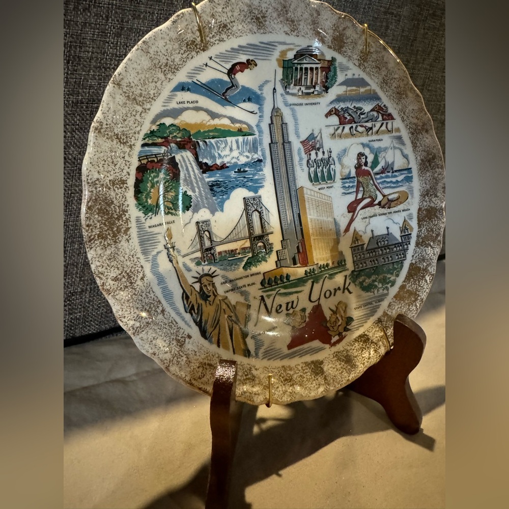 NEW YORK Souvenir Plate - Picture 2 of 5